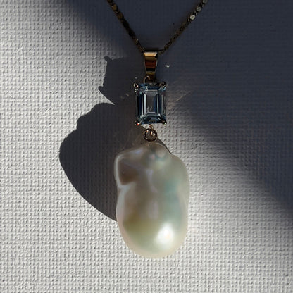 Azul Aquamarine & Baroque Pendant
