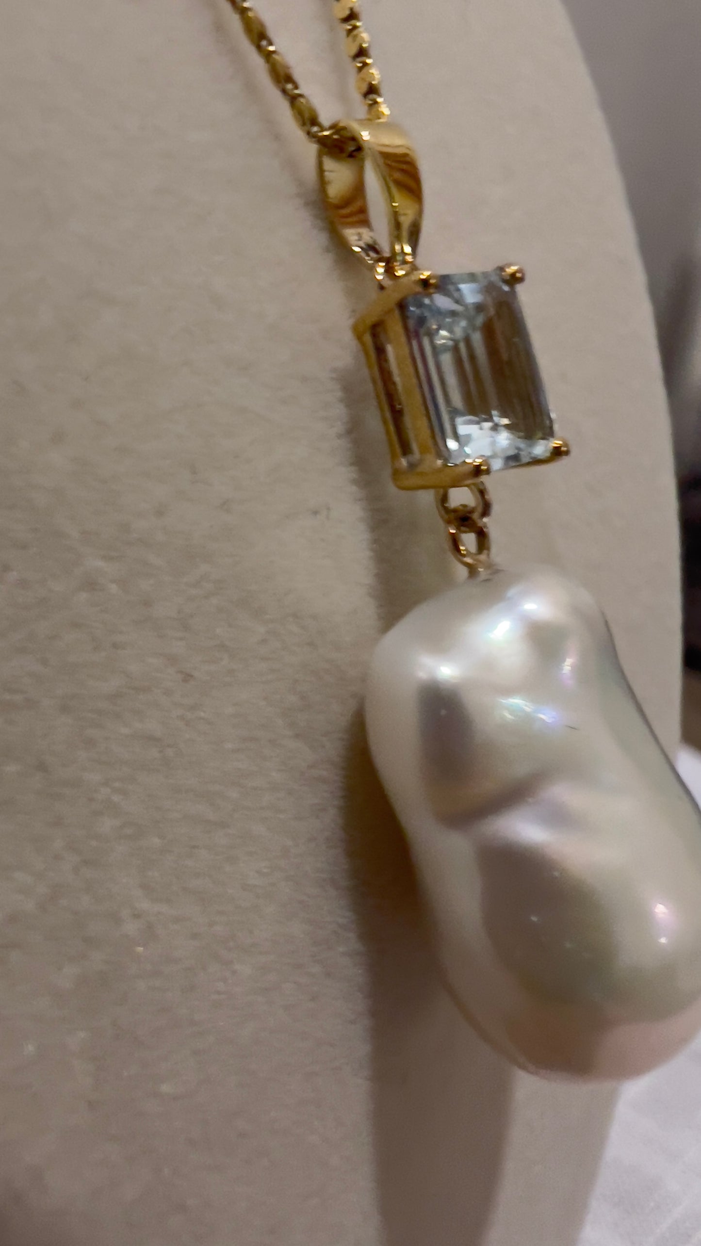 Azul Aquamarine & Baroque Pendant